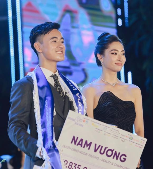 lột xác, chàng trai lột xác, nam vương ngoại thương 