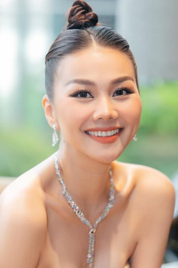 siêu mẫu Thanh Hằng, sao Việt