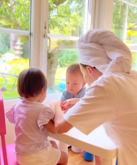 ca sĩ Hồ Ngọc Hà,nữ ca sĩ hồ ngọc hà,diễn viên Kim Lý, cặp sinh đôi của Hà Hồ, sao Việt