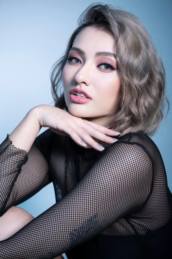 Hồng Quế, người mẫu Hồng Quế, sao Việt