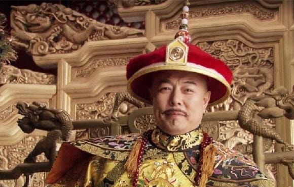 Càn Long, Khang Hy, Chân Dận, Hoằng Lịch, Khang Hy gặp Càn Long, Khang Hy lần đầu gặp Càn Long