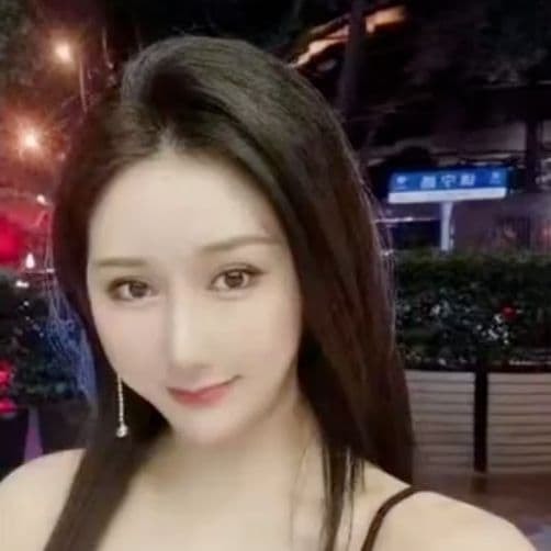 Hướng Tả ngoại tình, Quách Bích Đình, sao Hoa ngữ