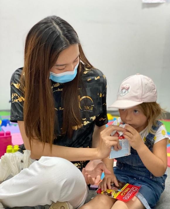 thùy tiên, sao việt, hoa hậu thùy tiên, miss grand 
