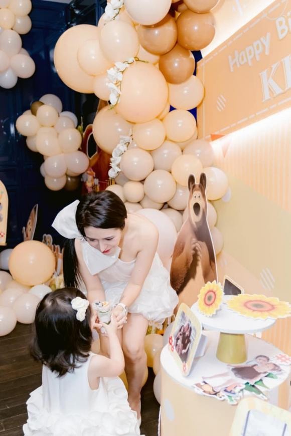 Vân navy,con gái vân navy,hot girl việt
