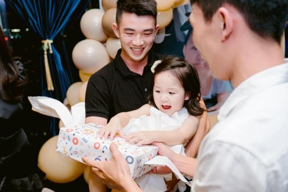 Vân navy,con gái vân navy,hot girl việt