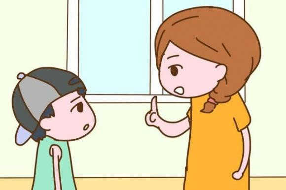 chăm con, dạy con, trẻ cãi lại khi bị bố mẹ mắng, trẻ im lặng khi bị bố mẹ mắng, mắng con