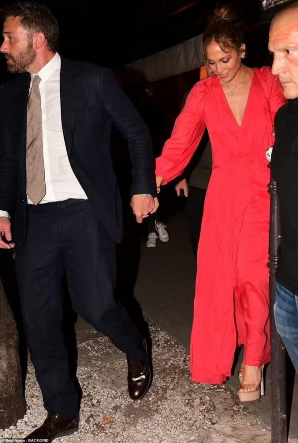 Jennifer Lopez, thời trang hàng hiệu của vợ mới Ben Affleck, sao Hollywood