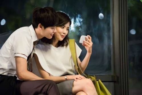 trai trẻ, phụ nữ yêu, quyến rũ trai trẻ 