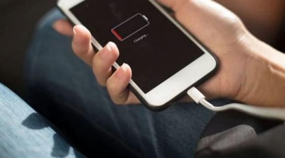 iPhone sạc chậm, cách khắc phục iPhone sạc chậm, nguyên nhân iPhone sạc chậm, iPhone sạc mãi không vào