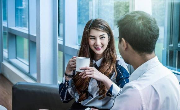 học cách im lặng, im lặng ở nơi làm việc, nơi làm việc cần biết điều này