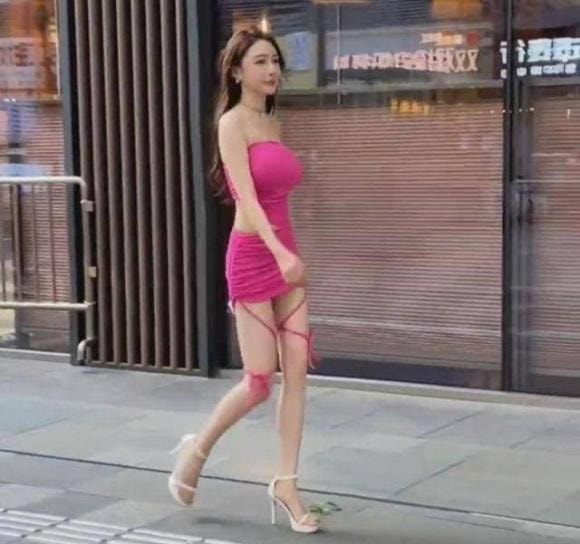 cô gái ăn mặc mát mẻ, thời trang mát mẻ, thời trang đường phố