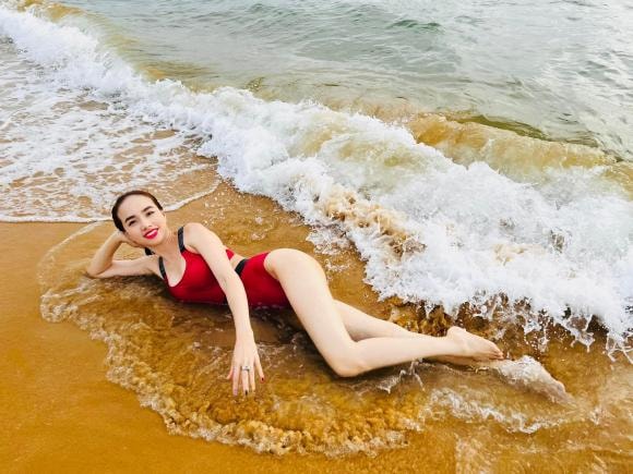 Đinh ngọc diệp,đinh ngọc diệp diện bikini,sao việt