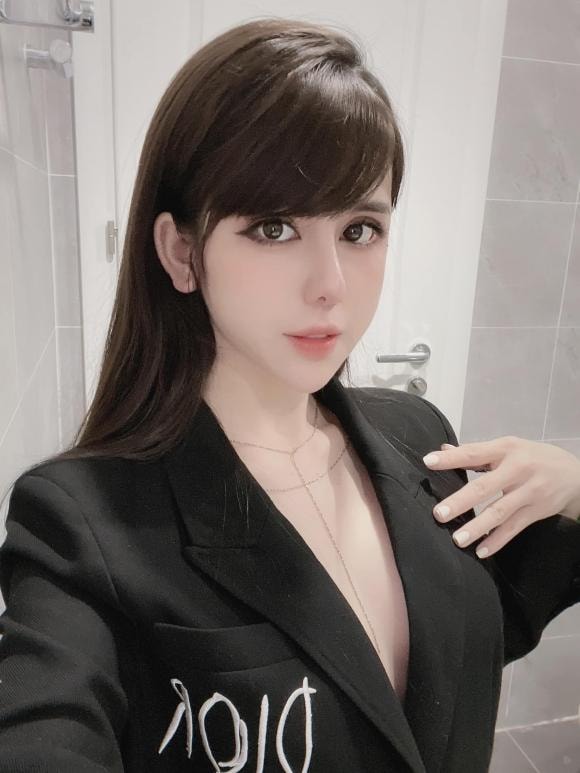 Huy Cung, vợ cũ Huy Cung, hot girl trường báo