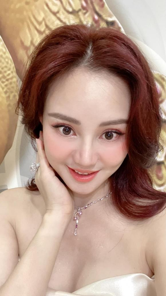 vy oanh, sao việt 