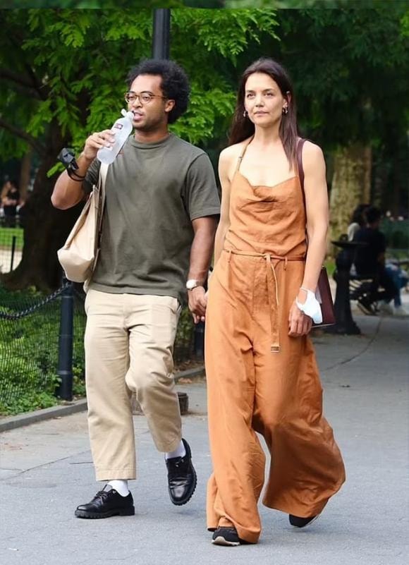 Katie Holmes, Vợ cũ Tom Cruise công khai bạn trai mới, Bobby Wooten II, sao Hollywood