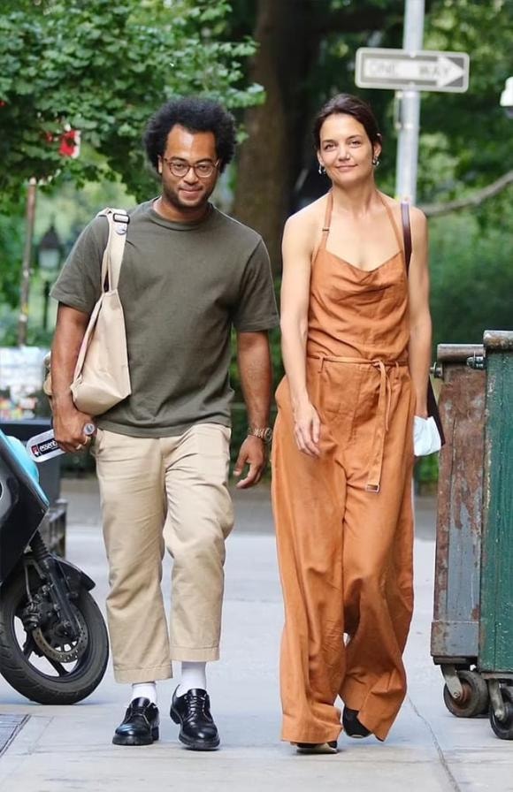 Katie Holmes, Vợ cũ Tom Cruise công khai bạn trai mới, Bobby Wooten II, sao Hollywood