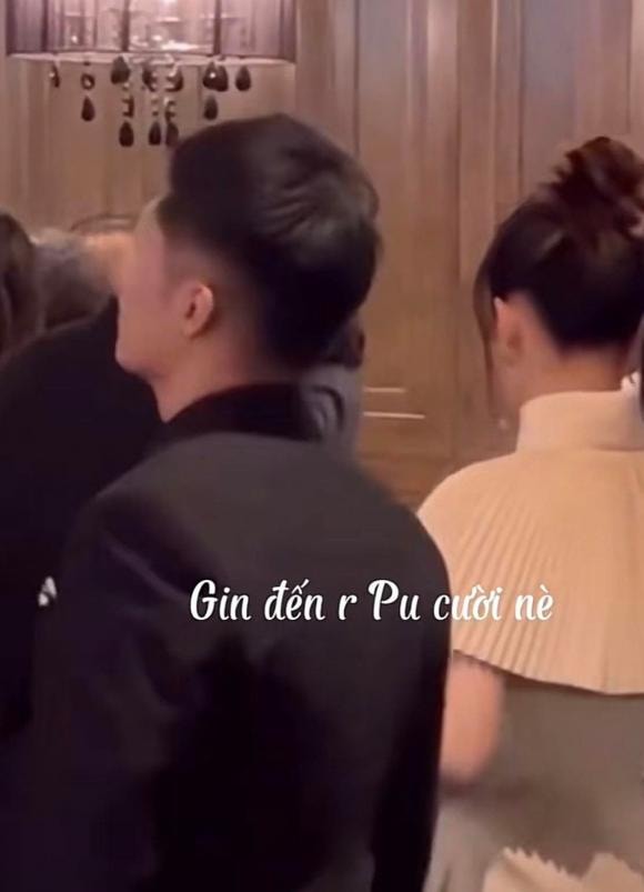 ca sĩ Chi Pu, diễn viên Chi Pu, sao Việt