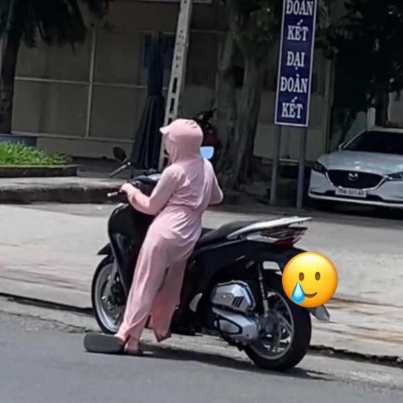 chân ngắn đi SH, dừng đỗ xe, cô gái đi xe Sh, giới trẻ 