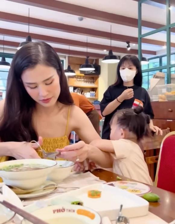 con gái đông nhi, đông nhi, sao việt, ông cao thắng 