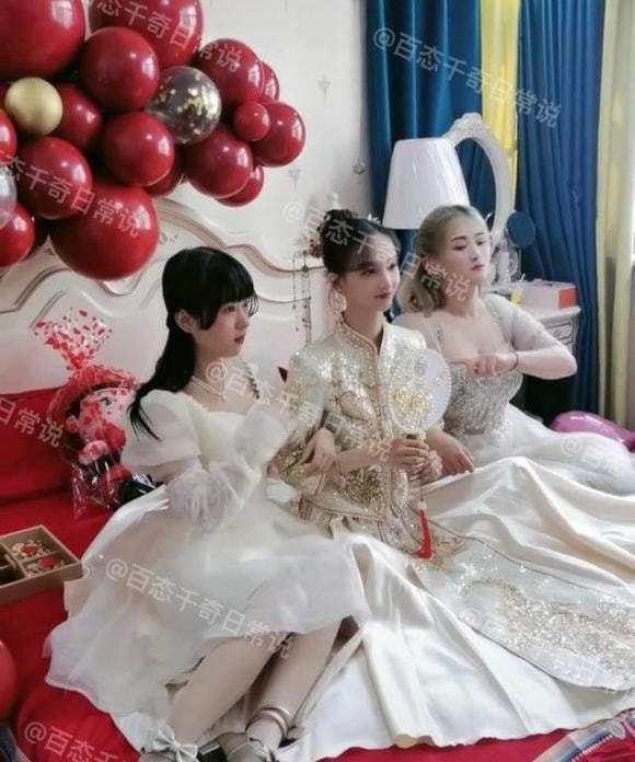 phù dâu ăn mặc mát mẻ, phù dâu sexy, câu chuyện thú vị trong đám cưới