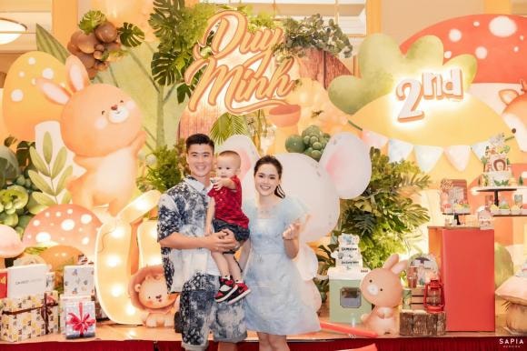 cầu thủ Duy Mạnh, vợ cầu thủ Duy Mạnh, con trai cầu thủ Duy Mạnh
