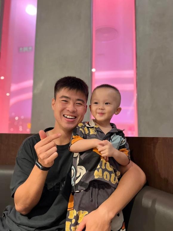 cầu thủ Duy Mạnh, vợ cầu thủ Duy Mạnh, con trai cầu thủ Duy Mạnh