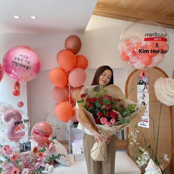 kim hee sun, angelina jolie, sao hàn 
