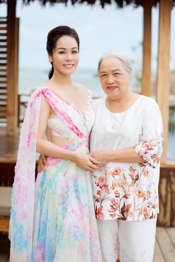 Ca sĩ Nhật Kim Anh,diễn viên Nhật Kim ANh,sao Việt