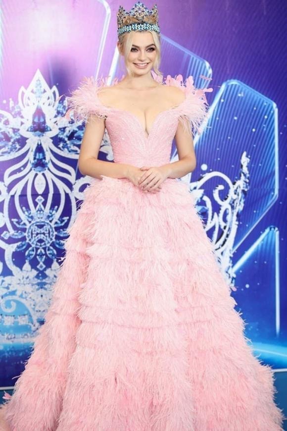 Tân Miss World 2021, Karolina Bielawska , sao việt