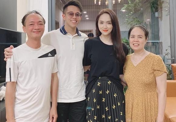 hoa hậu Hương Giang, Hoa hậu Chuyển giới quốc tế 2018, sao Việt