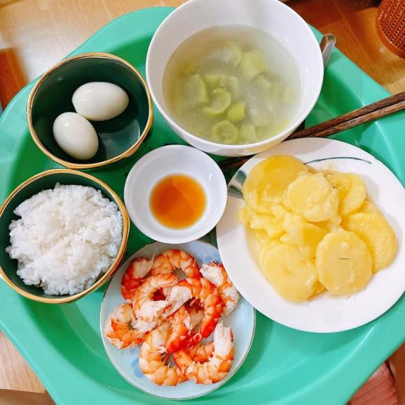 mâm cơm cữ, ở cữ, mẹ bỉm
