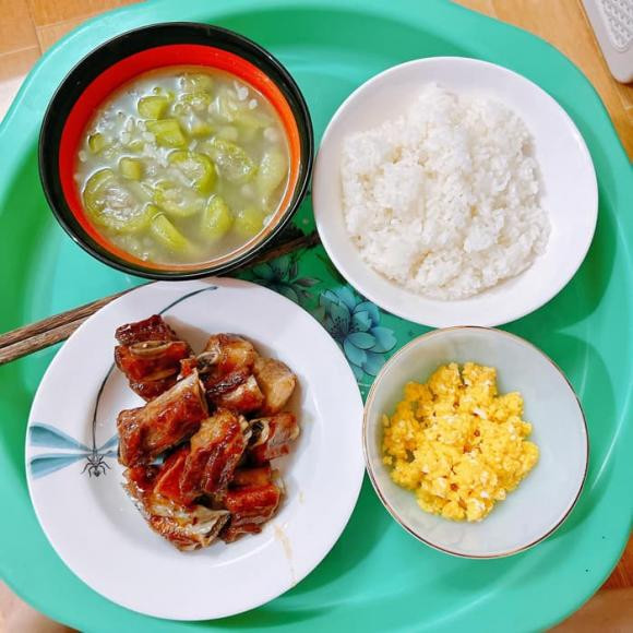mâm cơm cữ, ở cữ, mẹ bỉm