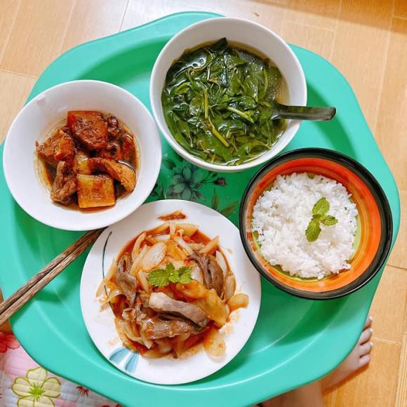 mâm cơm cữ, ở cữ, mẹ bỉm