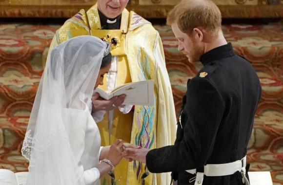 Meghan Markle, Harry, quy tắc hoàng gia, hoàng gia