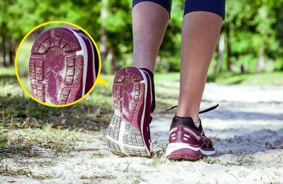 chọn giày, mua giày, sai lầm khi mua giày, mua giày buổi sáng, không nên mua giày buổi sáng, thời điểm mua giày