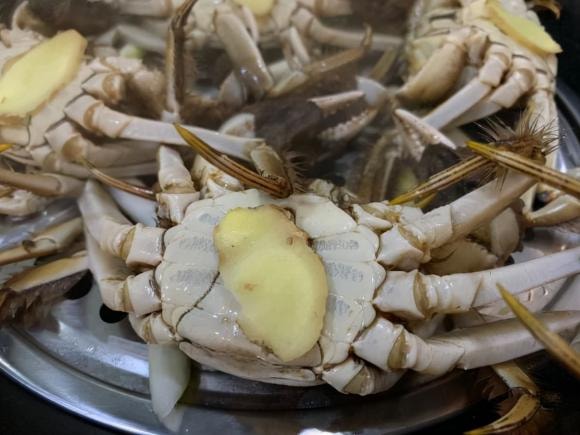 hấp cua, hấp ghẹ, hấp hải sản, hấp cua dùng nước nóng hay lạnh, hấp cua dùng nước ở nhiệt độ như thế nào