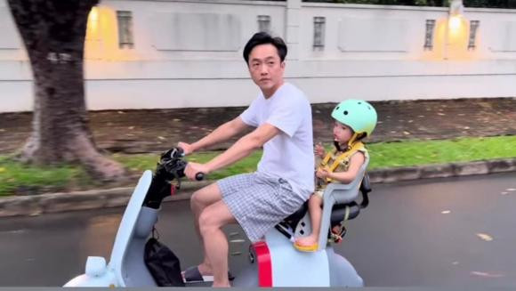 doanh nhân cường đô la,nữ ca sĩ đàm thu trang,sao Việt