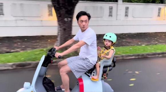 doanh nhân cường đô la,nữ ca sĩ đàm thu trang,sao Việt