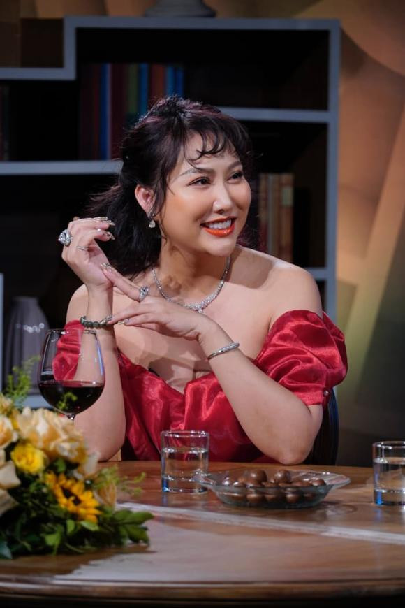 Phi thanh vân,nữ hoàng dao kéo,sao việt