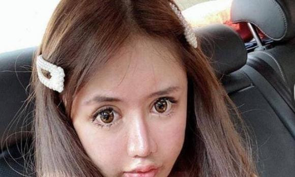 cô gái phẫu thuật thẩm mỹ, cô gái kỳ lạ, cô gái barbie