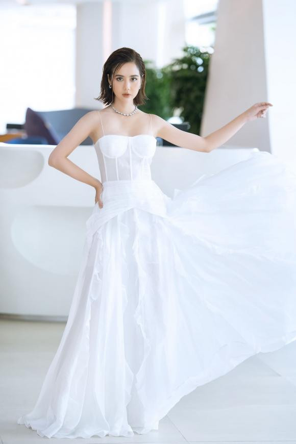 Huyền lizzie,thương ngày nắng về,sao việt