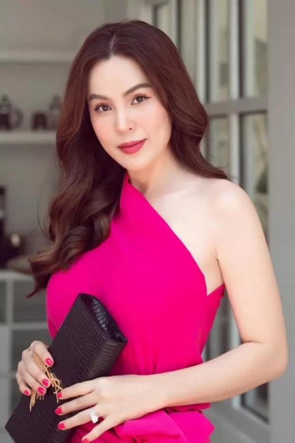 diễn viên Phương Oanh, shark Bình, vợ Shark Bình, sao Việt