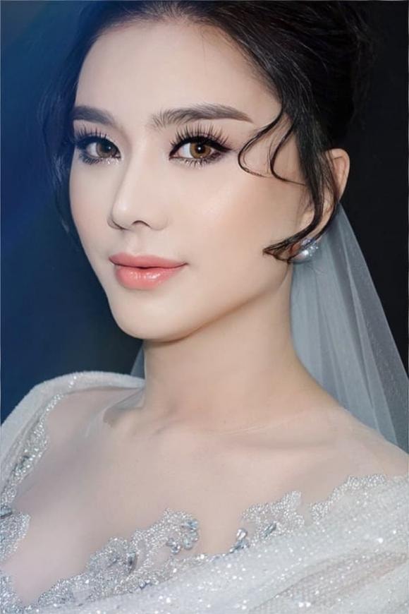 ca sĩ Lâm Khánh Chi, sao Việt
