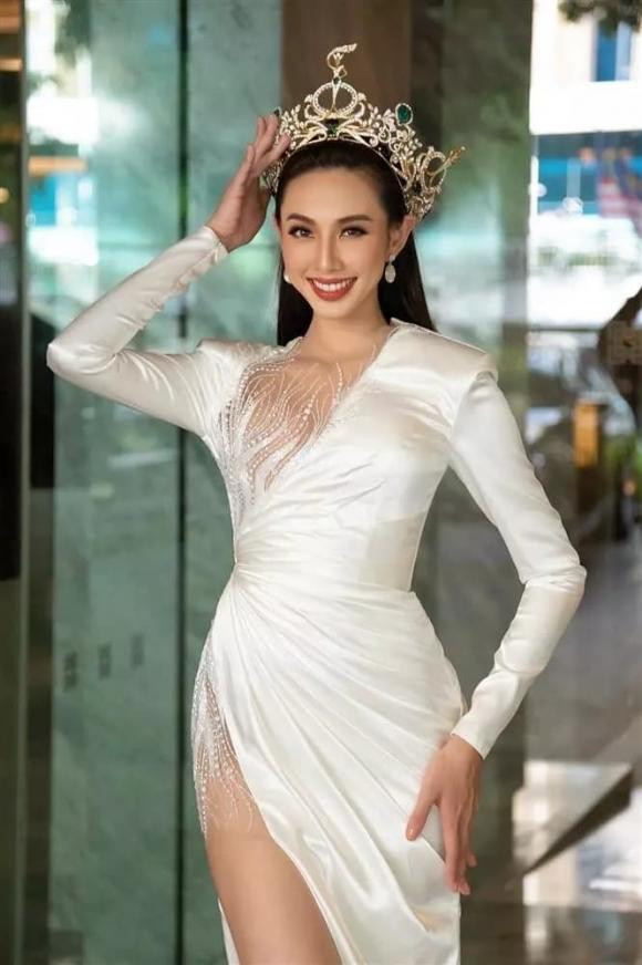 hoa hậu Thùy Tiên, Nguyễn Thúc Thùy Tiên, Miss Grand International 2022, sao Việt