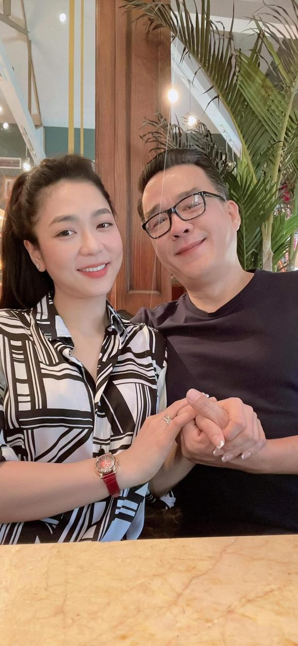 ca sĩ Hà Thanh Xuân, chồng Hà Thanh Xuân, Vua cá Koi, sao Việt