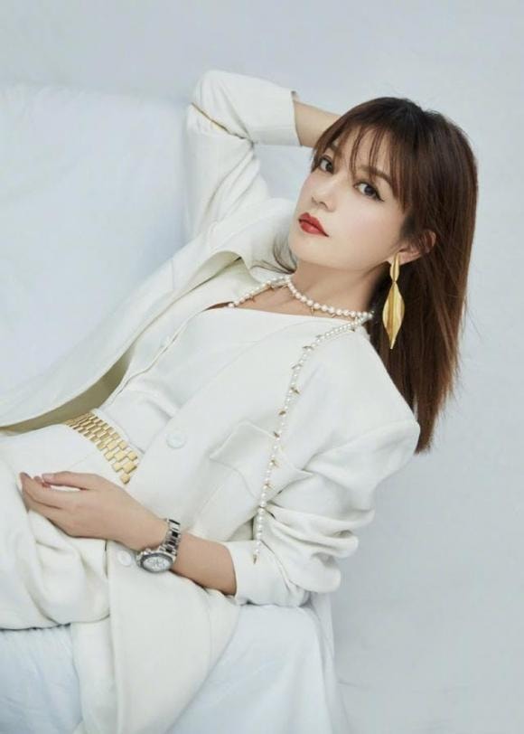 phụ kiện, trang sức, phụ nữ tuổi 40