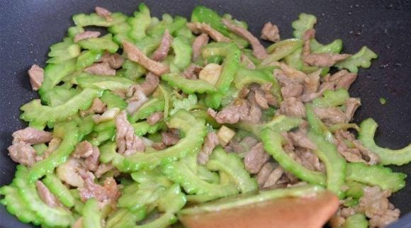 ẩm thực, món ngon mỗi ngày, mướp đắng xào thịt