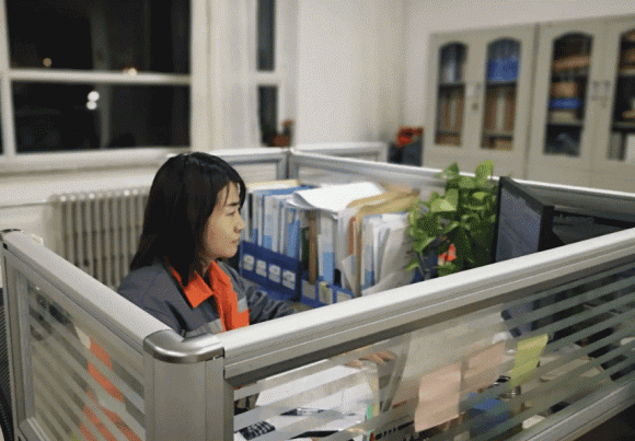 công sở, môi trường công sở, làm việc nơi công sở