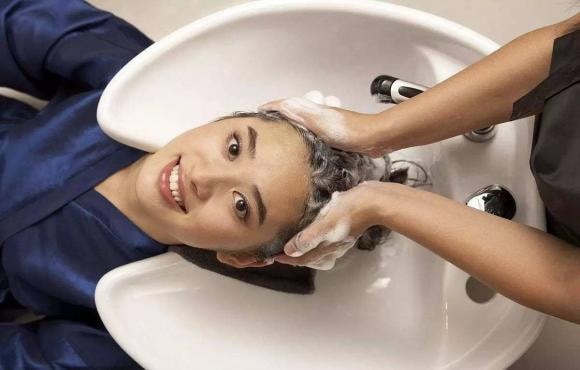 gội đầu, sau sinh, ở cữ, sức khoẻ sau sinh
