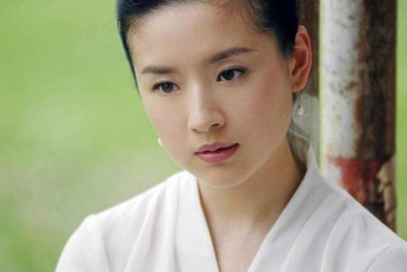 3 sao nữ sau khi ly hôn 'không ai dám lấy', Trương Bá Chi đứng thứ hai, người thứ ba khó ai vượt qua 1 Đổng Khiết, Trương Bá Chi, Mã Dung, sao Hoa ngữ